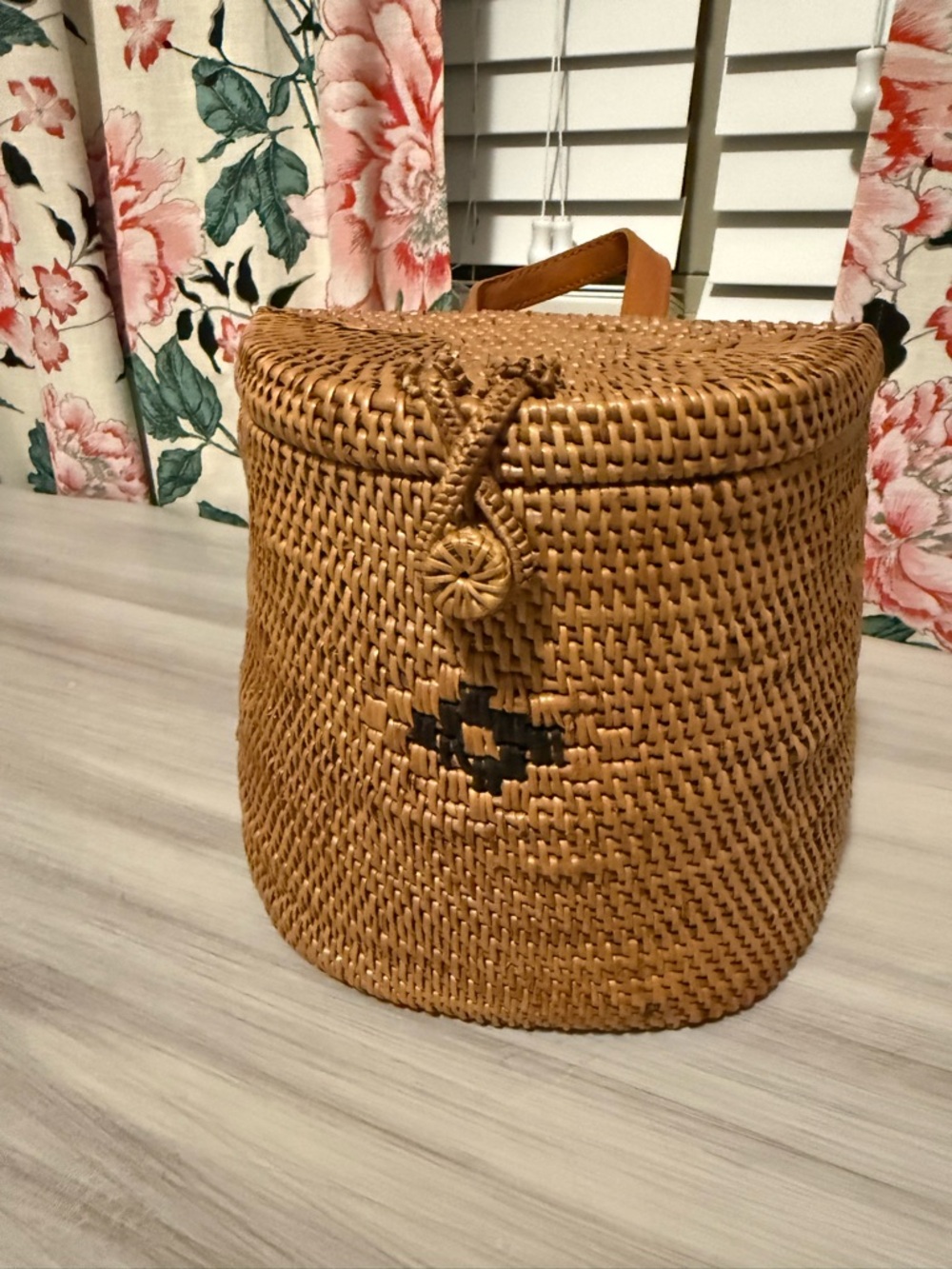 Woven Straw Bucket Bag in Natural Brown